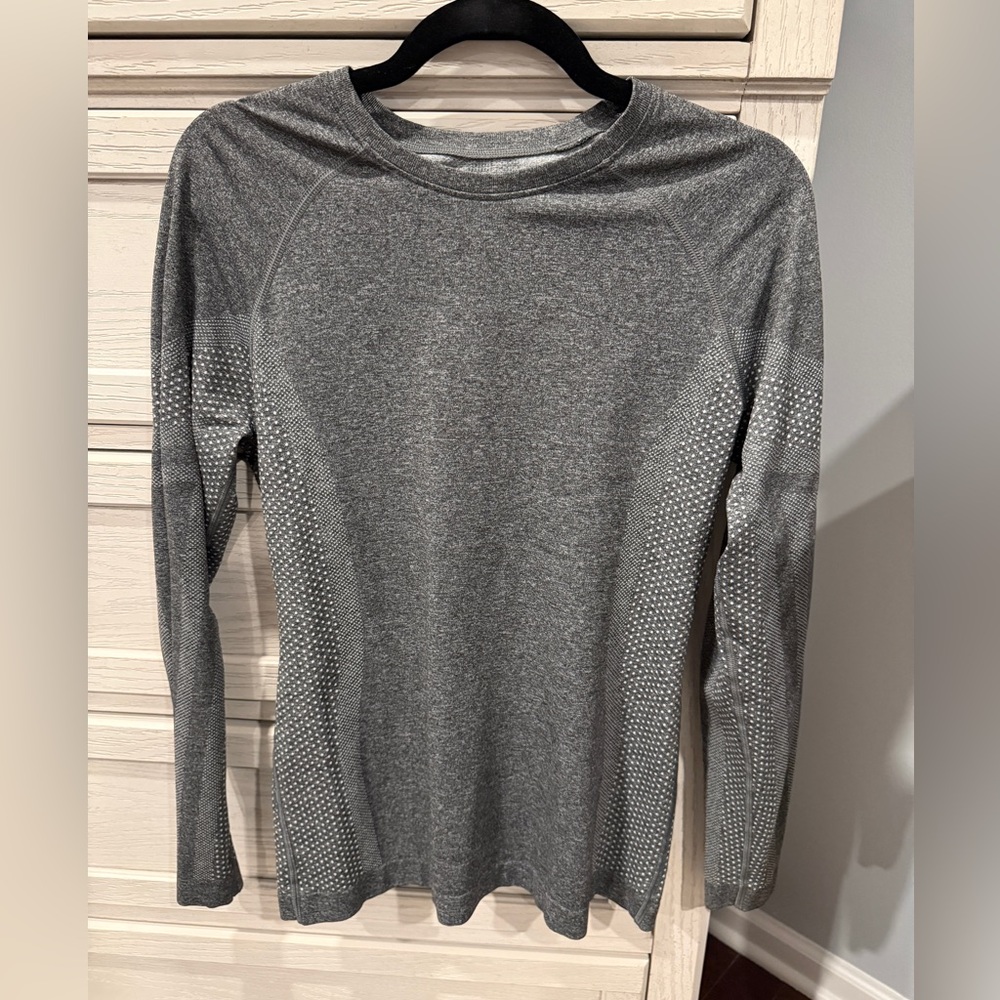 FIGS - Graphite Gray Salta Seamless Longsleeve Underscrub - Size L